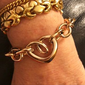Gold tone heart plastic bracelet